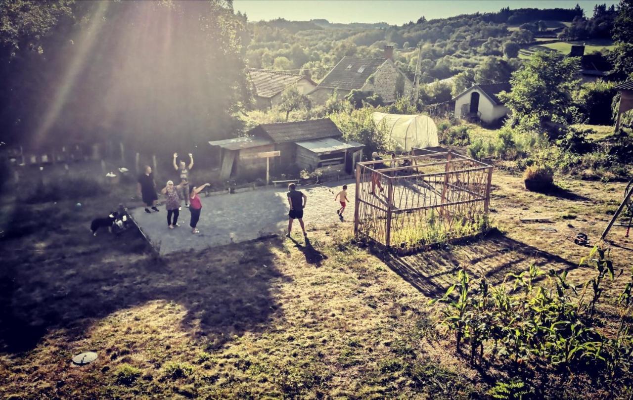 Caradjango , Caravane Chauffee Et Climatisee Lupersat Екстериор снимка